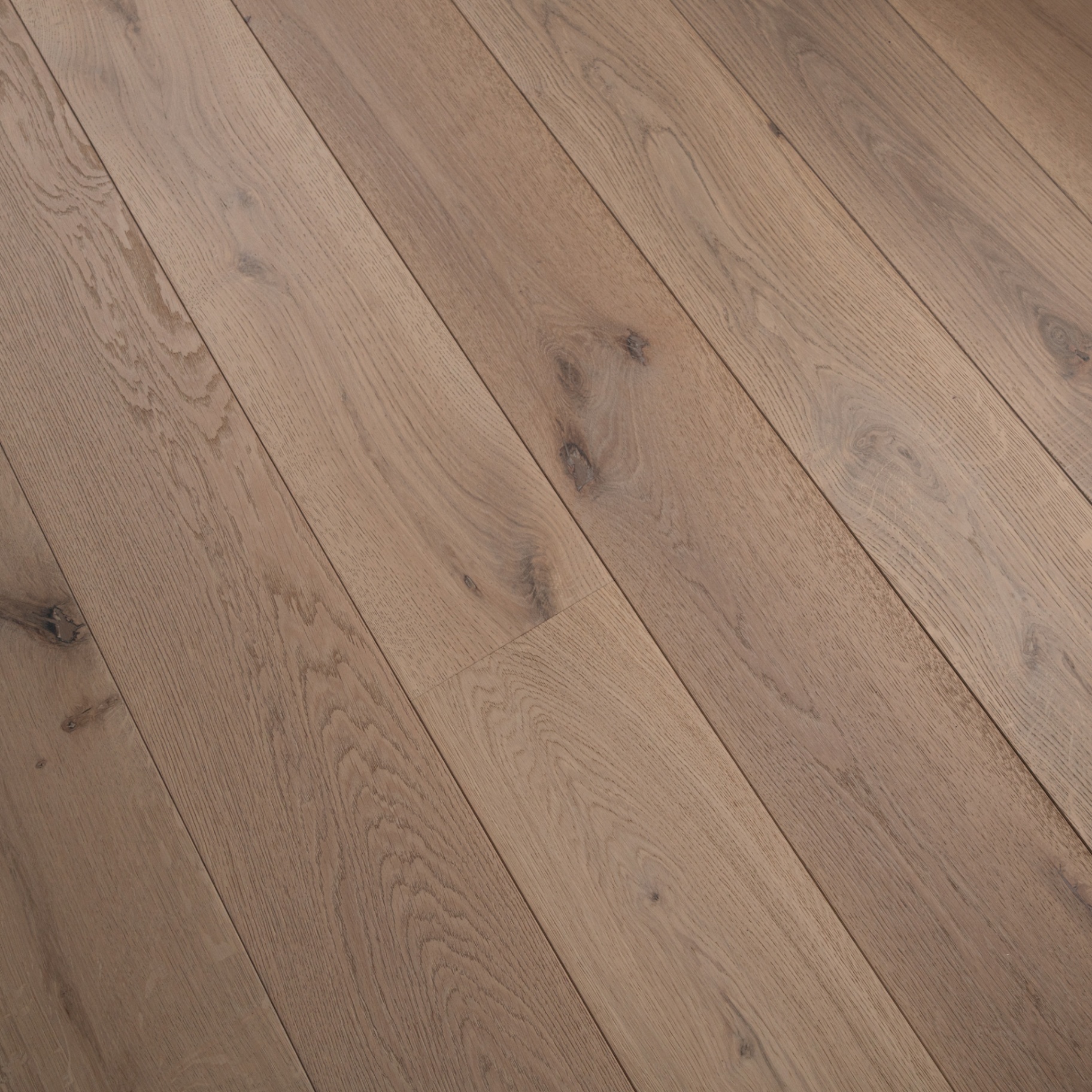 14mm Engineered Wood Straight Plank Tongue & Groove Classic Invisible Lacquered / Lac Master Line Wide Planks Mid Oak Light - Image 4