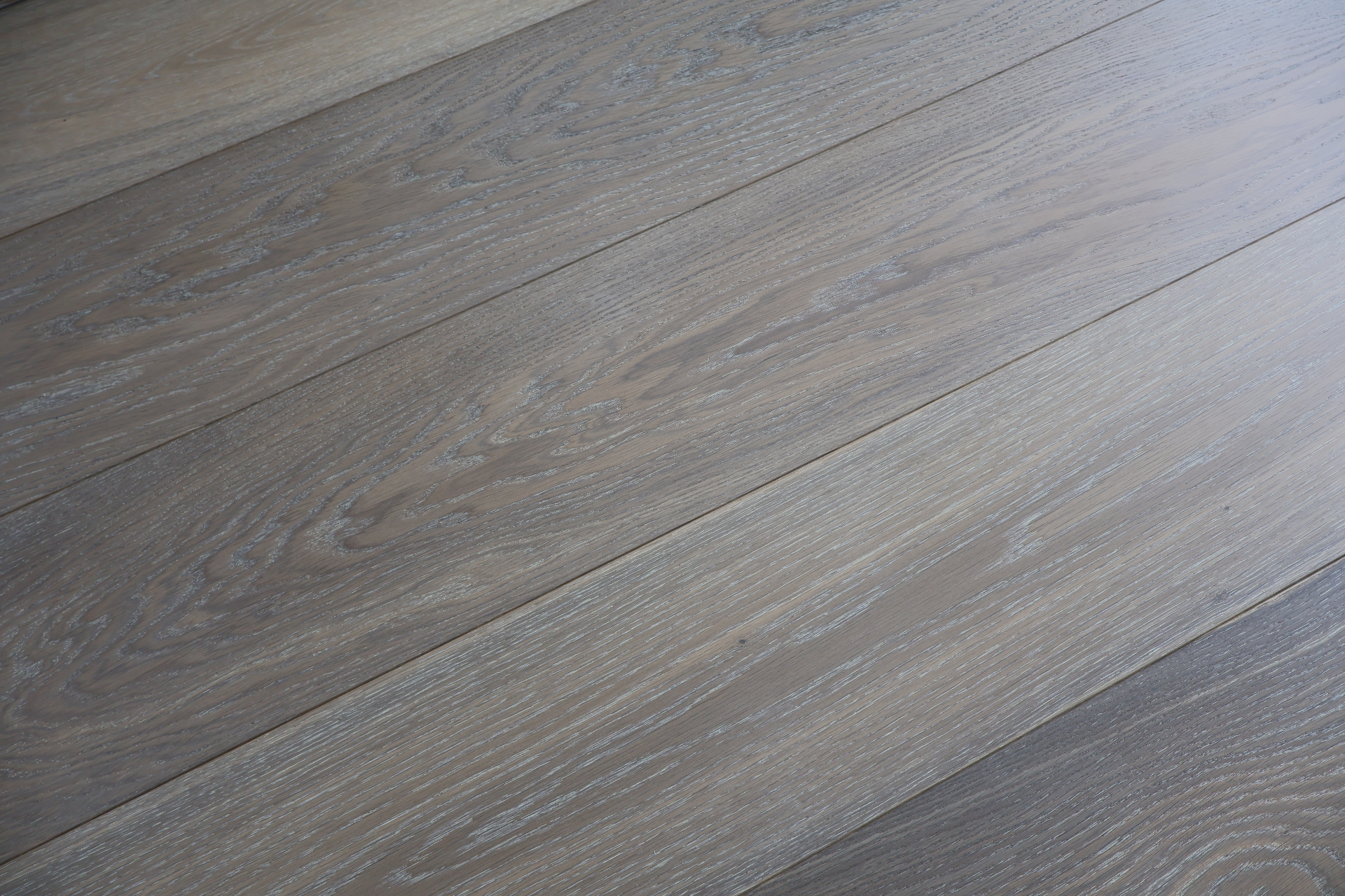 15mm Engineered Wood Straight Plank Tongue & Groove Classic Oiled Smoked / Double Smoked Prestige Collection Wide Planks Pale/White - Image 3