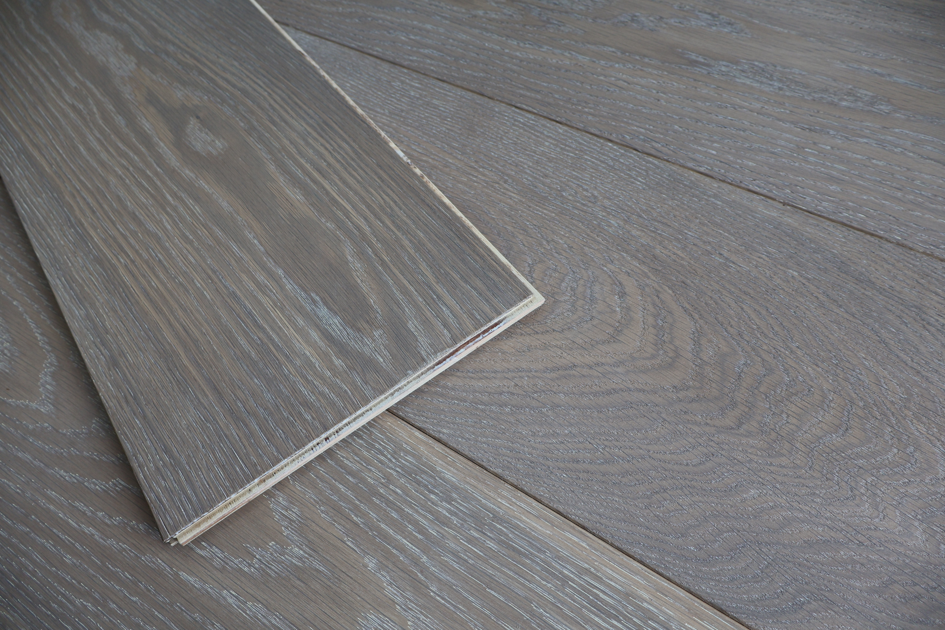 15mm Engineered Wood Straight Plank Tongue & Groove Classic Oiled Smoked / Double Smoked Prestige Collection Wide Planks Pale/White - Image 8