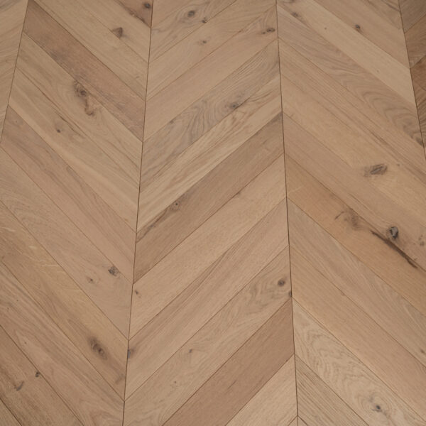 TFE Engineered Chevron Oak 45 Degree 14/3x90x510 Invisible Finish Lac (Raw Oak Matt Lac) - Image 2