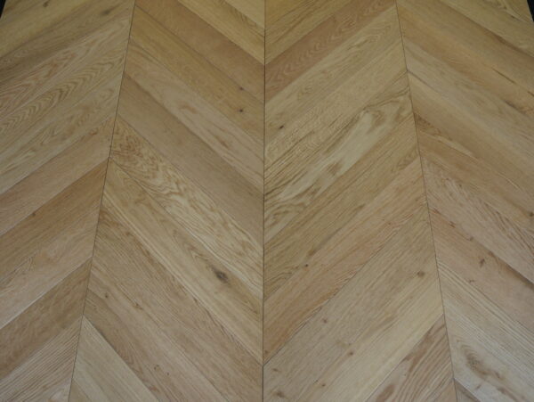 TFE Engineered Chevron Oak 45 Degree 14/3x90x510 Natural UV Oiled - Image 2