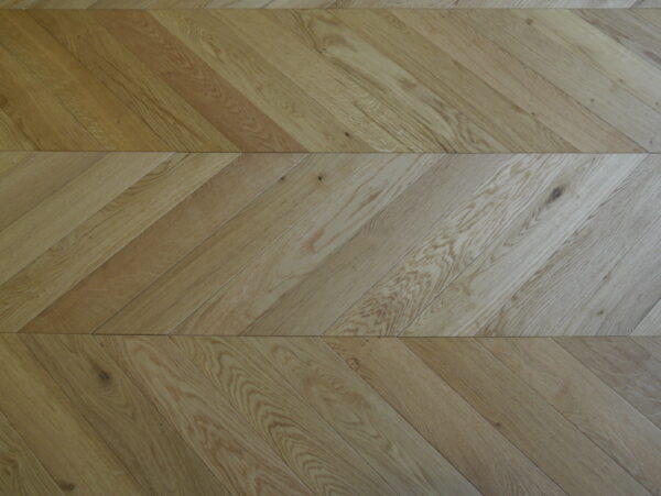 TFE Engineered Chevron Oak 45 Degree 14/3x90x510 Natural UV Oiled - Image 3