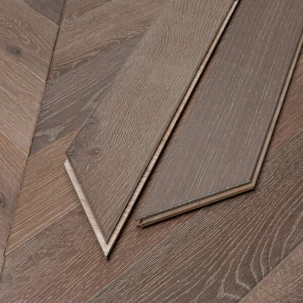 TFE Engineered Chevron Oak 45 Degree 14/3x90x510 Smoked Rocky Grey (B&O)