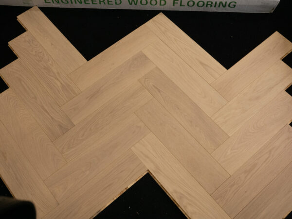 TFE Modern Line Herringbone 14/3x150x600 White Oiled AB Grade Click System - Image 2