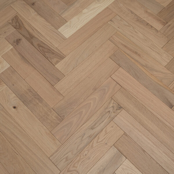 TFE Modern Line Herringbone 14/3x90x450 Invisible Finish Lac Classic Grade Tongue & Groove - Image 3