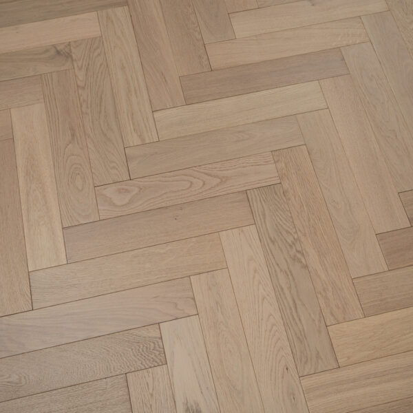 TFE Modern Line Herringbone 14/3x90x450 Invisible Finish Lac AB Grade Tongue & Groove - Image 3