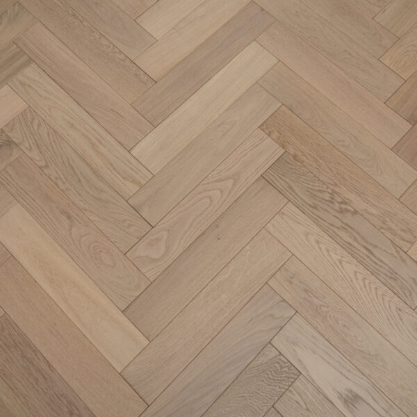 TFE Modern Line Herringbone 14/3x90x450 Invisible Finish Lac AB Grade Tongue & Groove - Image 4