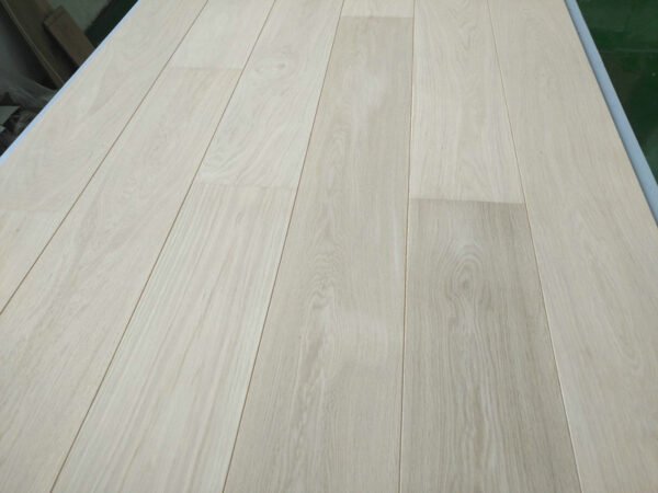 Engineered Wood Straight Plank Click System Unfinished Wide Planks Mid - Oak Light