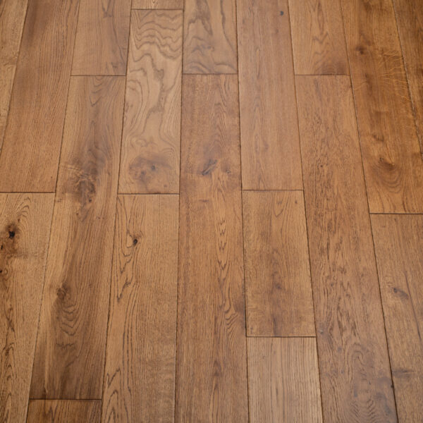 TFE Traditional Line Solid Plank Solid 18x125xRL Golden Handscraped UV Oiled (Distressed Edges) - Image 3