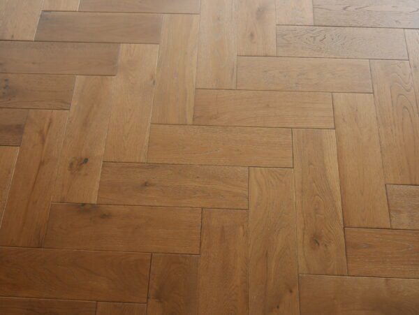 TFE Traditional Line Hardwood Herringbone Oak 18x90x302 Golden Smoke Brushed UV Oiled - Image 5
