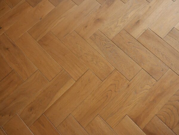 TFE Traditional Line Hardwood Herringbone Oak 18x90x302 Golden Smoke Brushed UV Oiled - Image 8