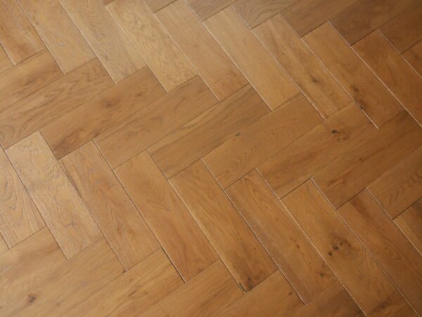 TFE Traditional Line Hardwood Herringbone Oak 18x90x302 Golden Smoke Brushed UV Oiled - Image 10