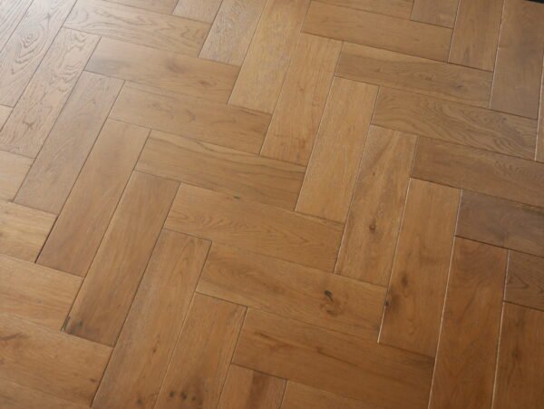 TFE Traditional Line Hardwood Herringbone Oak 18x90x302 Golden Smoke Brushed UV Oiled - Image 11