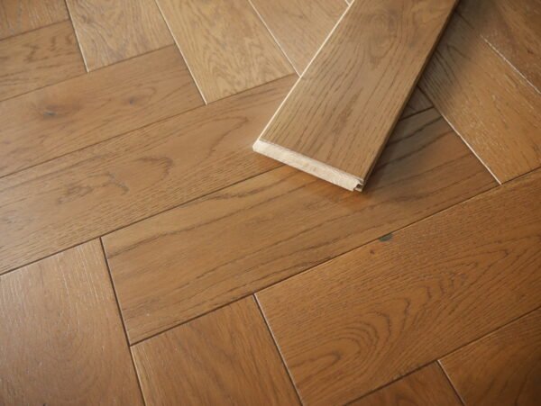 TFE Traditional Line Hardwood Herringbone Oak 18x90x302 Golden Smoke Brushed UV Oiled - Image 18