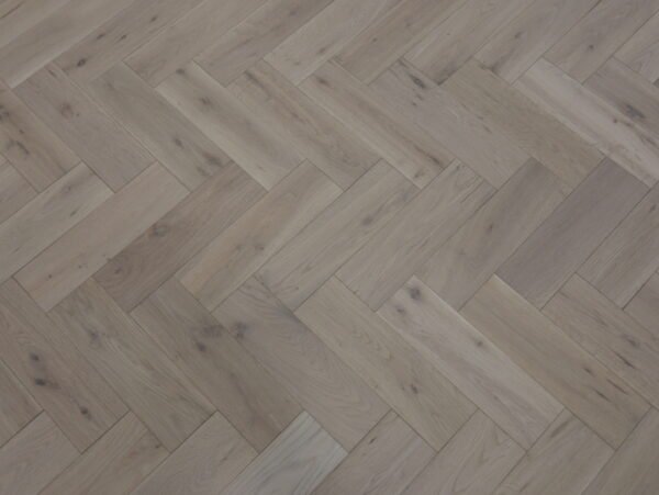 TFE Traditional Line Hardwood Herringbone Oak 18x90x301 Invisible Finish Lac - Image 6