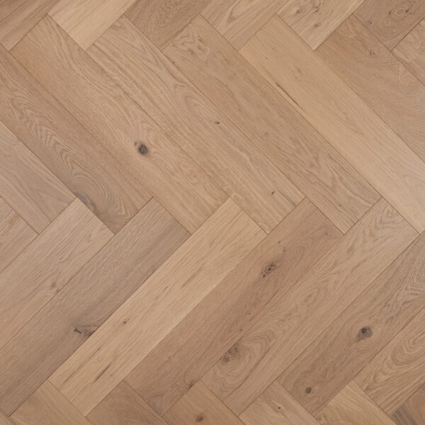 TFE Modern Line Herringbone 14/3x125x600 Invisible Finish Lac Classic Grade Tongue & Groove - Image 4