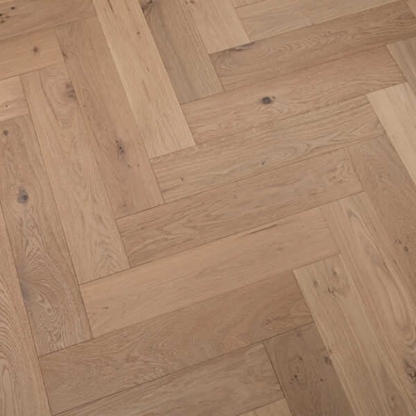 TFE Modern Line Herringbone 14/3x125x600 Invisible Finish Lac Classic Grade Tongue & Groove - Image 3