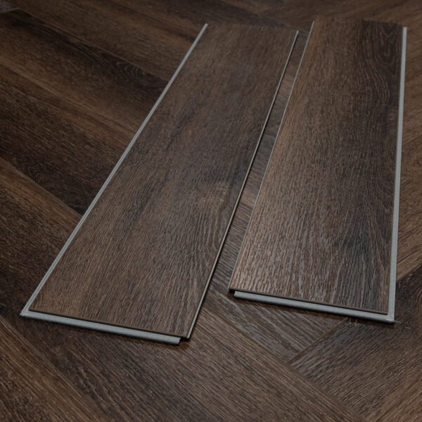 TFE SPC Herringbone 6/0.5x126x630 (1.5mm IXPE) Valinge Click System Misty Smoked